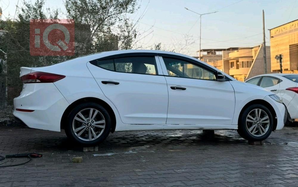 هيونداي النترا